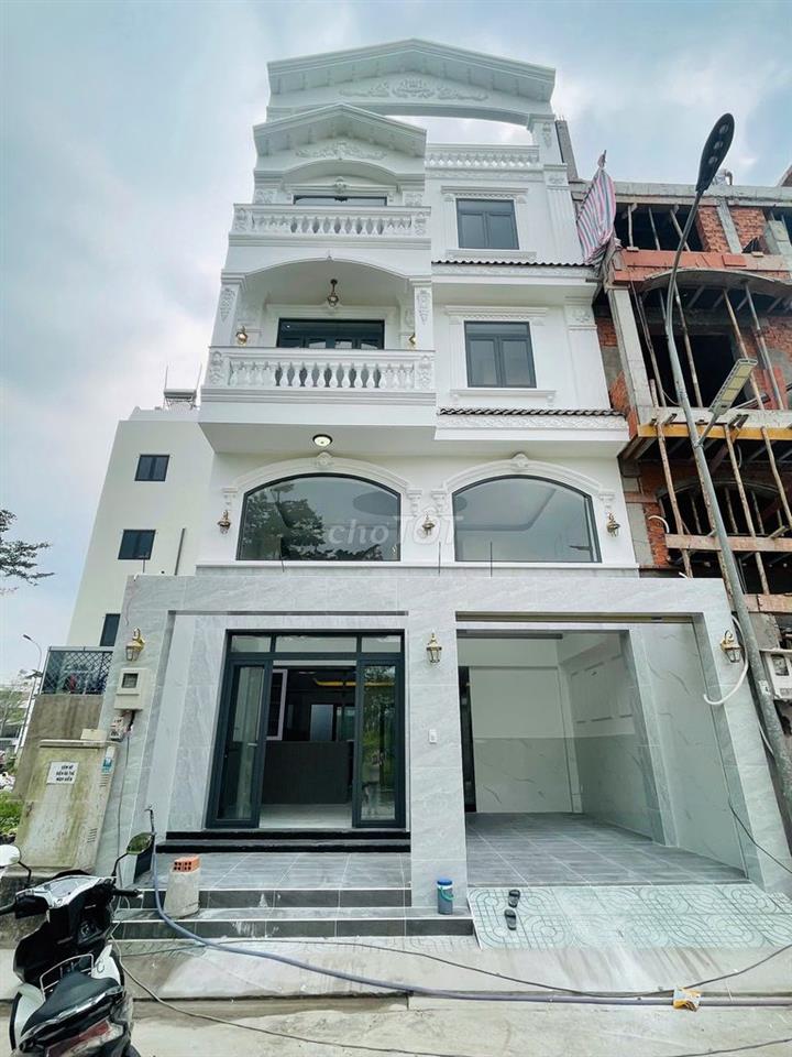 Nhà 5 Tầng mới 100% KDC Gia Long Phước Kiển full Nội Thất,có Thang Máy