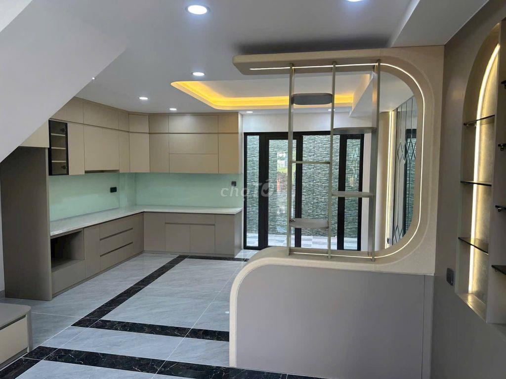 Nhà Mới 5 Tầng Full Nội Thất, Sổ Riêng, Tại Phước Kiển Ngay HAGL