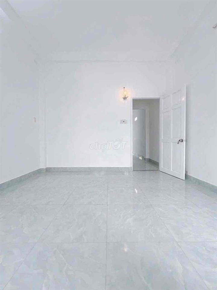 Nhà 3 Tầng 6PN Sổ Riêng Mt đường 6m tại Phước Kiển Ht Bank
