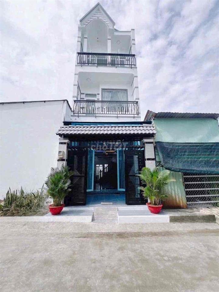 Nhà 3 Tầng 6PN Sổ Riêng Mt đường 6m tại Phước Kiển Ht Bank