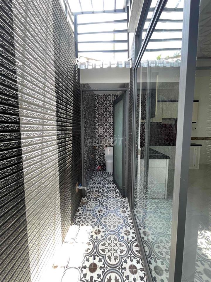 Cho Thuê Nhà 3 Tầng Sân thượng 5,5 x 15 4PN4WC tại Phước Kiển