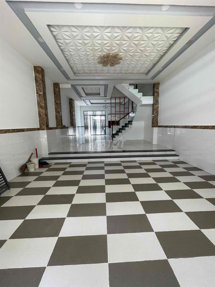Cho Thuê Nhà 3 Tầng Sân thượng 5,5 x 15 4PN4WC tại Phước Kiển