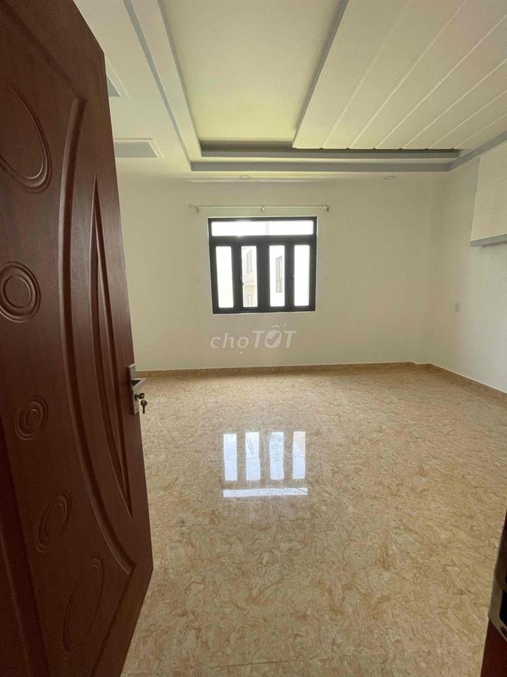 Cho Thuê Nhà 3 Tầng Sân thượng 5,5 x 15 4PN4WC tại Phước Kiển