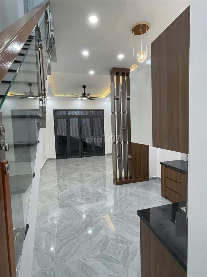 Nhà 1 Lầu 2Pn 4 x 9 full Nội thất Tại Lê Văn Lương ngay cầu Rạch Dơi
