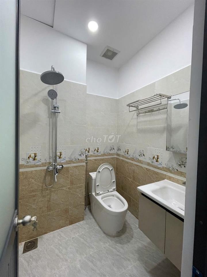 Nhà 1 Lầu 2Pn 4 x 9 full Nội thất Tại Lê Văn Lương ngay cầu Rạch Dơi