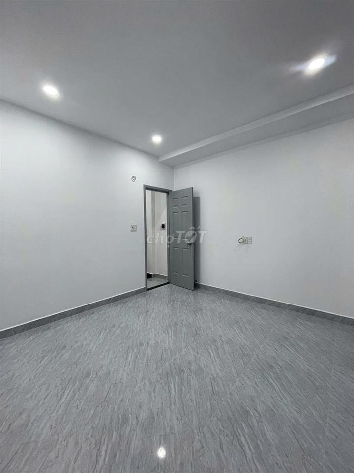Nhà 1 Lầu 2Pn 4 x 9 full Nội thất Tại Lê Văn Lương ngay cầu Rạch Dơi
