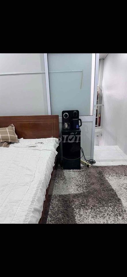 nhà nhiều người không ỡ đủ. muốn bán để mua căn lớn hơn.