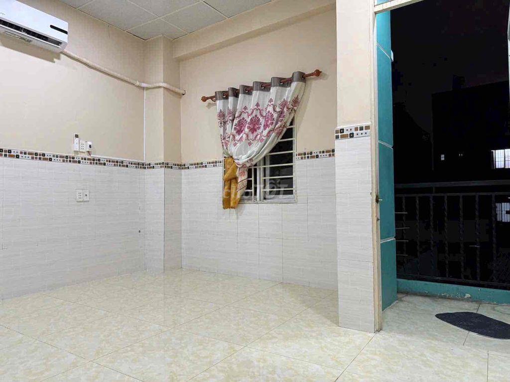 Bán nhà:4,2x5,3.trệt,2lầu hẻm 118,Bùi Văn Ba, Tân thuận đông,Q7(củ).
