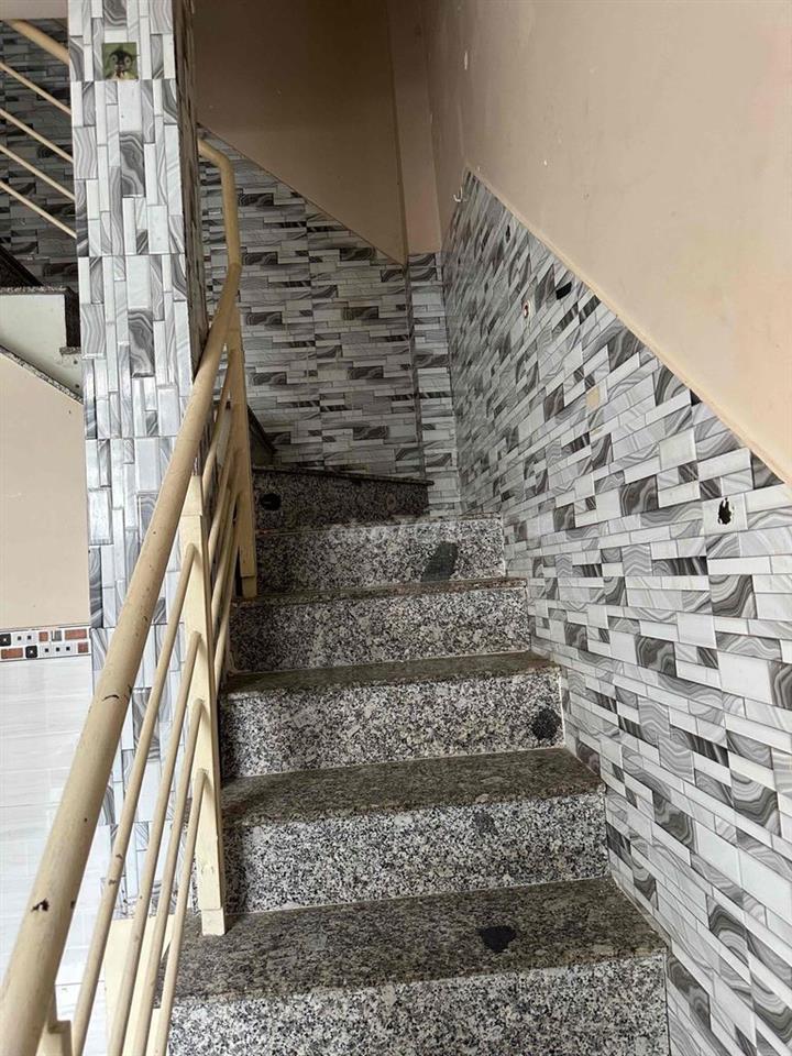 Bán nhà:4,2x5,3.trệt,2lầu hẻm 118,Bùi Văn Ba, Tân thuận đông,Q7(củ).