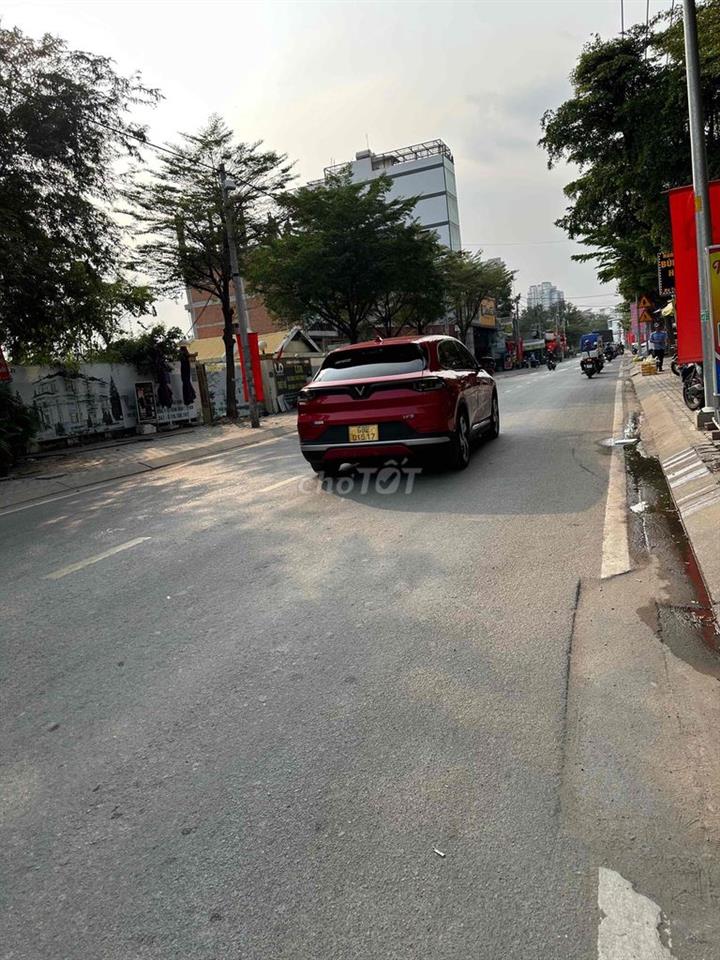 Bán nhà:6x32,3lầu,mặt tiền Hoàng Quốc Việt,HCM.