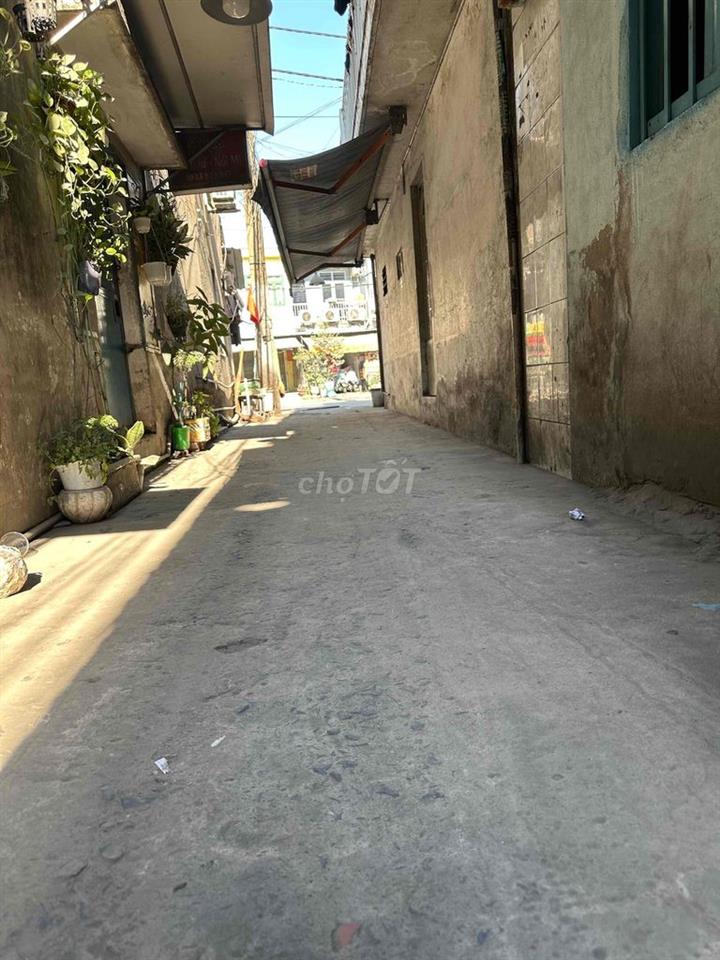 Bán gấp nhà:6x5,5,1lầu,2PN,2WC hẻm 39,Lưu Trọng Lư,Tân Thuận,HCM city