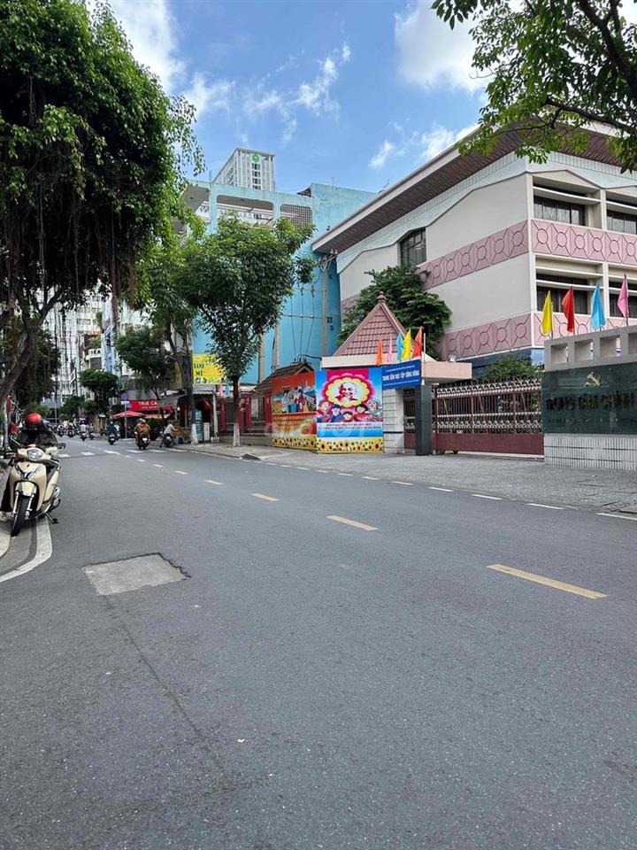 Bán gấp chung cư tầng trệt 92m2(hầm,lầu,lửng),đ.Tân vĩnh,p6,q4,HCM