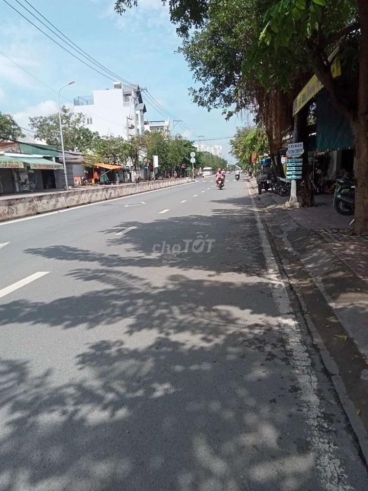 Bán nhà:7,3(nở hậu:9,2)x32, mặt tiền Huỳnh Tấn phát,phú xuân,nhà bè