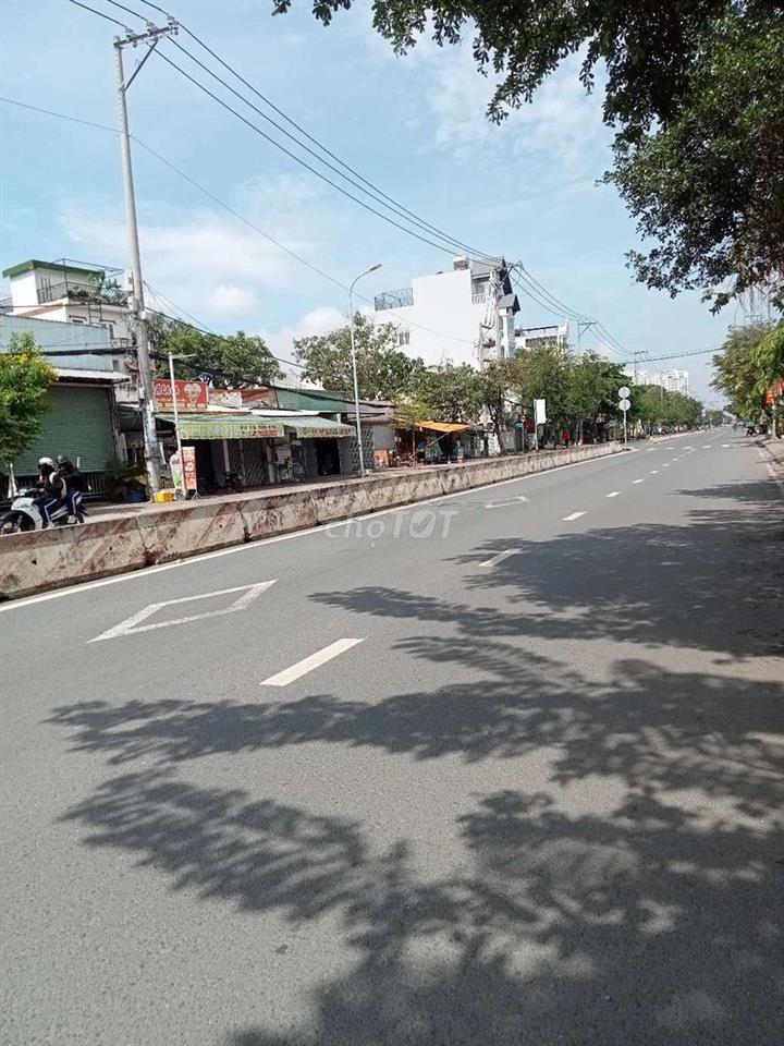 Bán nhà:7,3(nở hậu:9,2)x32, mặt tiền Huỳnh Tấn phát,phú xuân,nhà bè