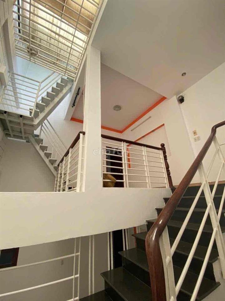 Bán nhà:5x24,3lầu hẻm 308, Huỳnh Tấn Phát,TTTây,Q7
