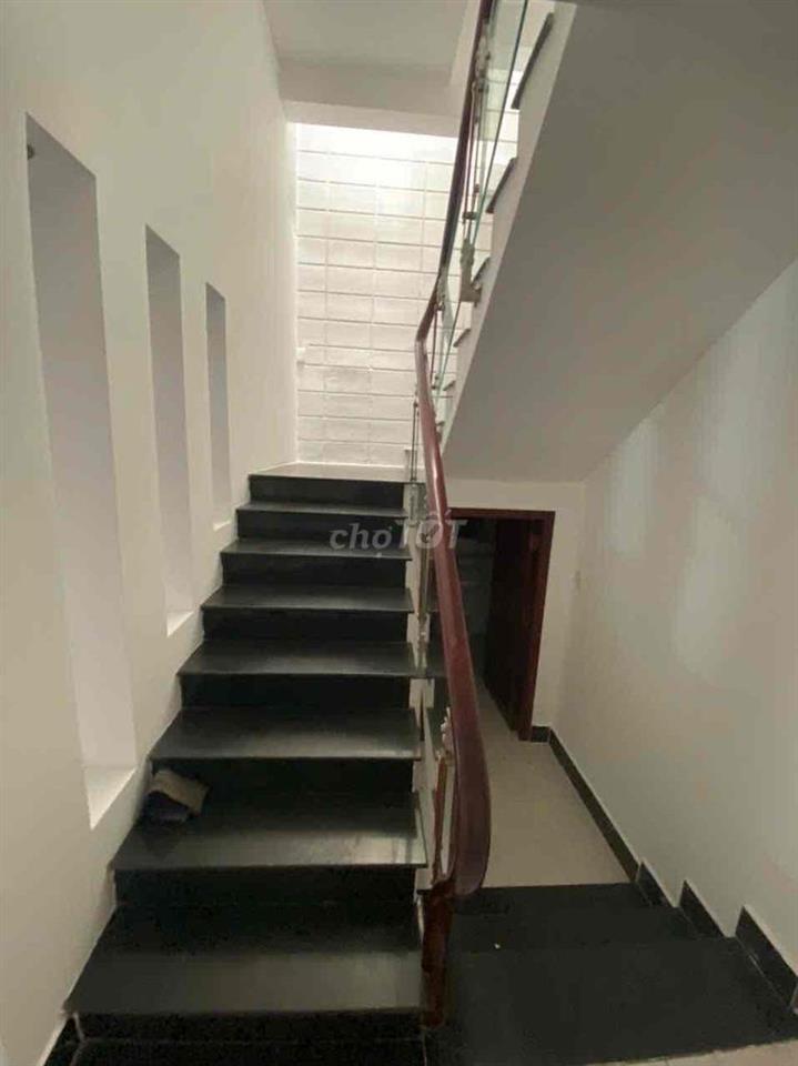 Bán nhà:5x24,3lầu hẻm 308, Huỳnh Tấn Phát,TTTây,Q7