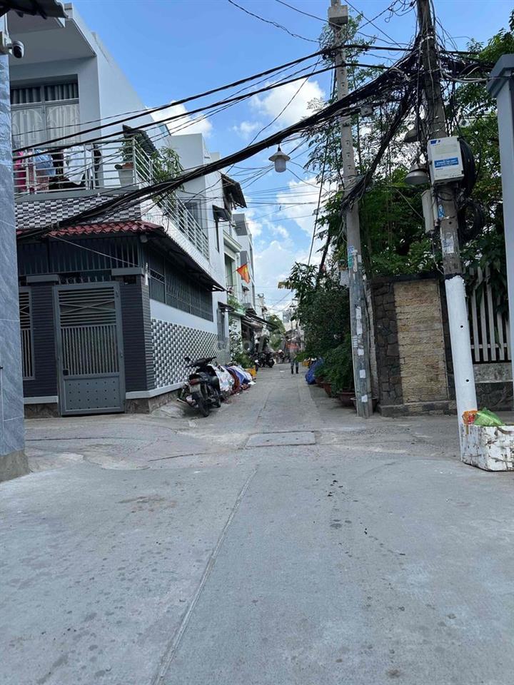 Bán nhà: 8x12, cấp bốn,hẻm 4m, đường 17,Tân thuận tây,Q7(củ)
