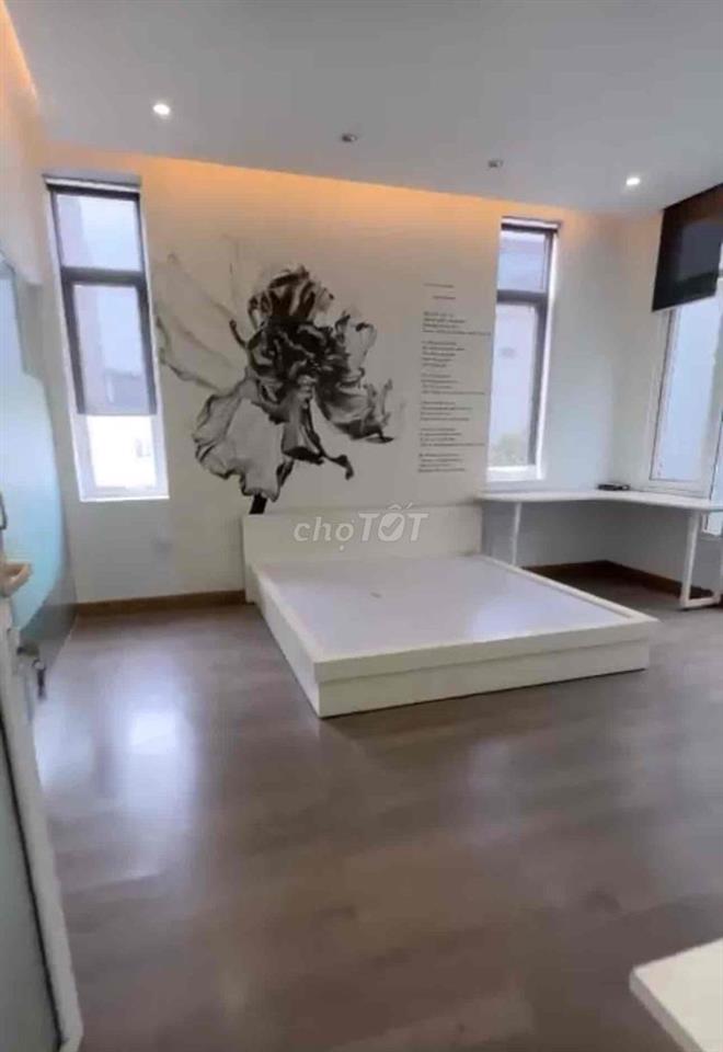 Bán gấp nhà: 9x22,3lầu hẻm 99(5m),Nguyễn Văn linh,tân thuận tây,Q7