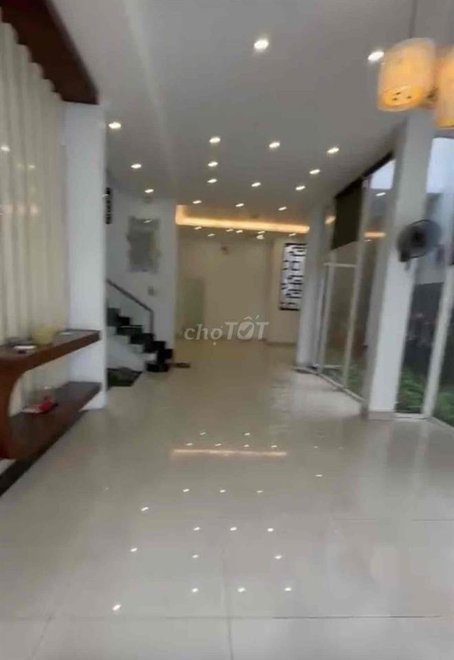 Bán gấp nhà: 9x22,3lầu hẻm 99(5m),Nguyễn Văn linh,tân thuận tây,Q7