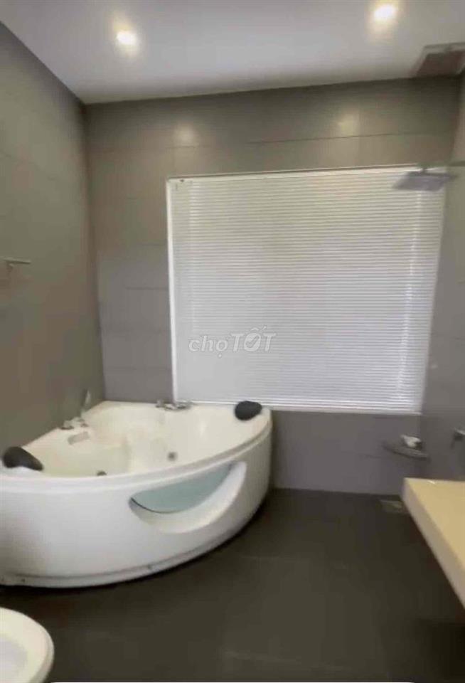 Bán gấp nhà: 9x22,3lầu hẻm 99(5m),Nguyễn Văn linh,tân thuận tây,Q7