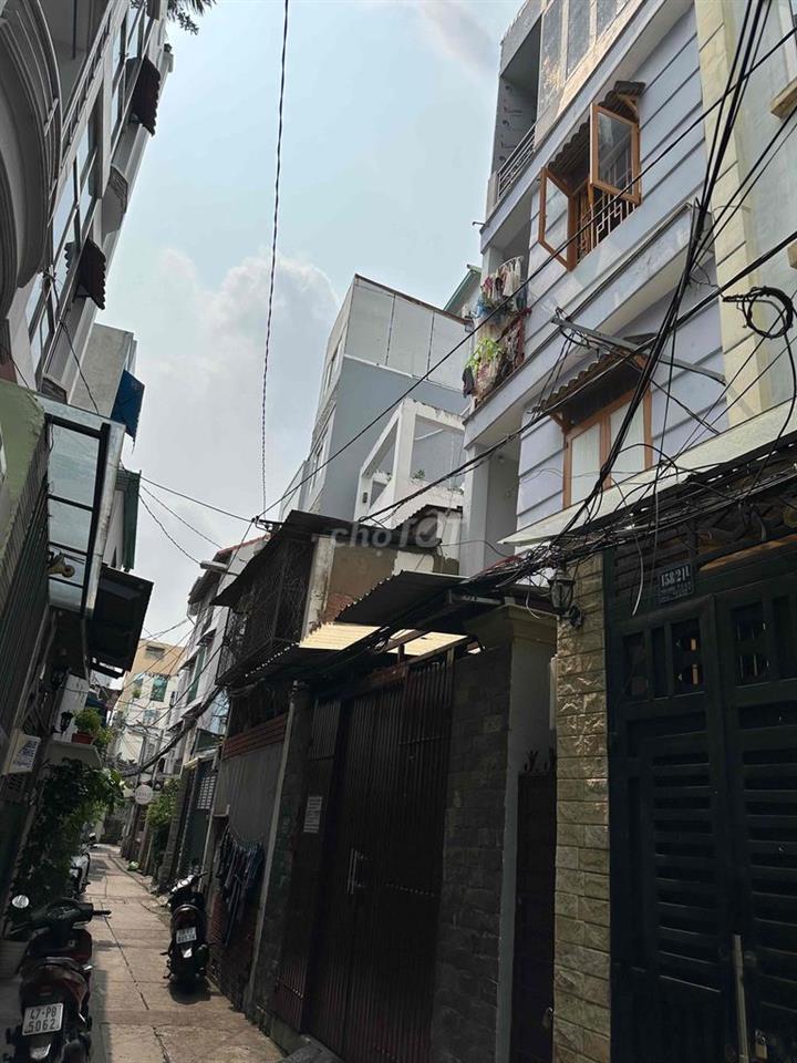 Bán gấp nhà:4x8,1lầu mặt tiển hẻm 158,Hoà Hưng,P13,Q10(củ),HCM