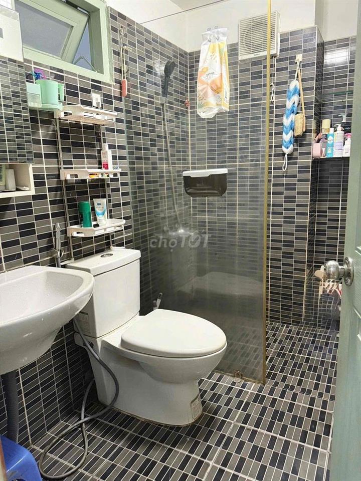 Bán gấp nhà:4x24_ 2lầu,4 PN hẻm 60,Lâm Văn Bền,Tân kiểng,Q7(củ)