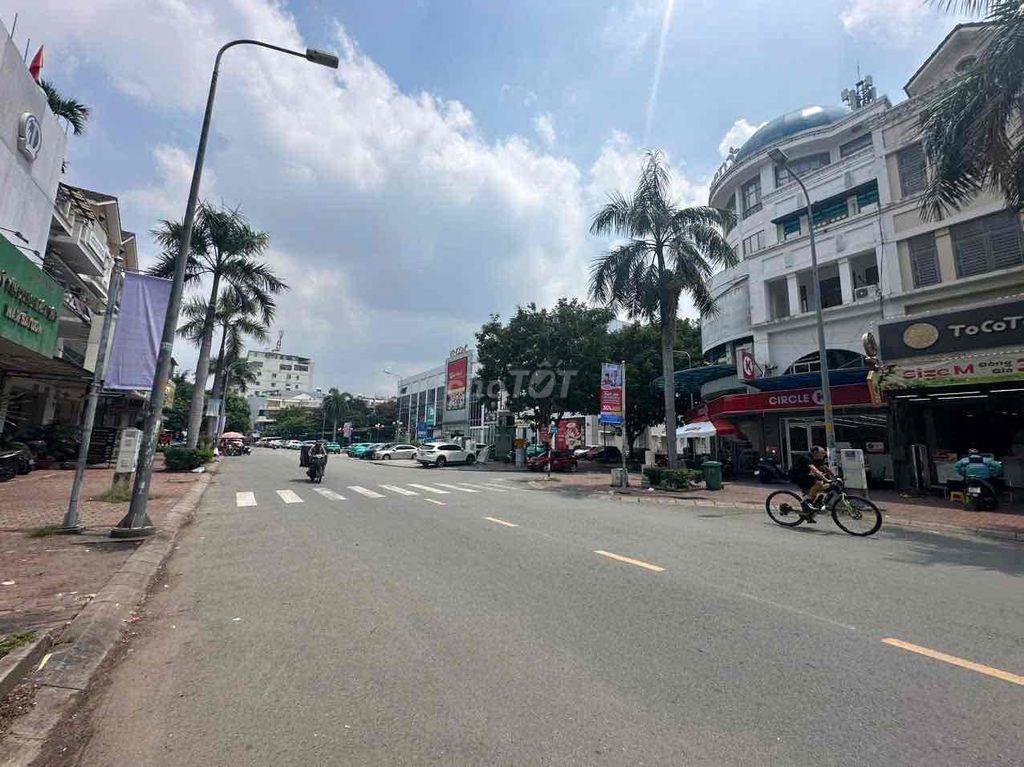 cho thuê nhà:5x25_3lầu,7PN mặt tiền Trần Trọng Cung,p.T.T.Đông,Q7(củ)