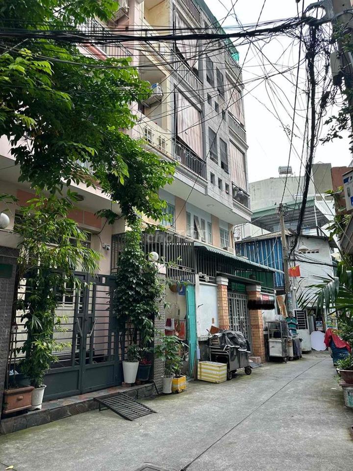 Bán gấp nhà 5 lầu lô nhì mặt tiền đường CMT8,p.10,q3(củ),HCM