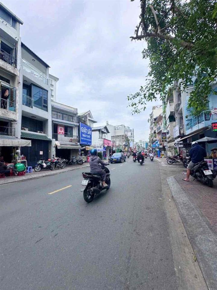 Nhà căn góc,CN= 80m2 mặt tiền hẻm 28(3m),Huỳnh Văn bánh,HCM
