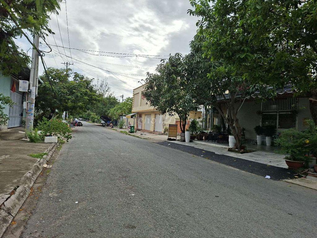 Bán đất thổ cư  hẻm 526 Nguyễn Văn Tạo, Nhà Bè