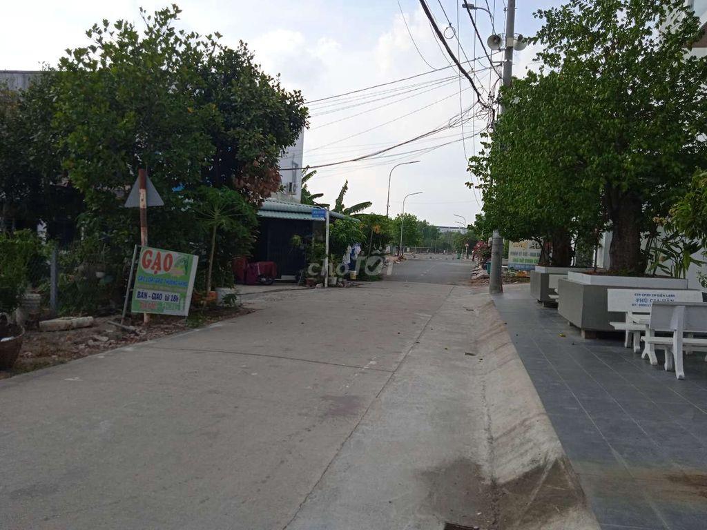 Bán đất thổ cư  hẻm 12m 274 Nguyễn Văn Tạo, Long Thới, Nhà Bè
