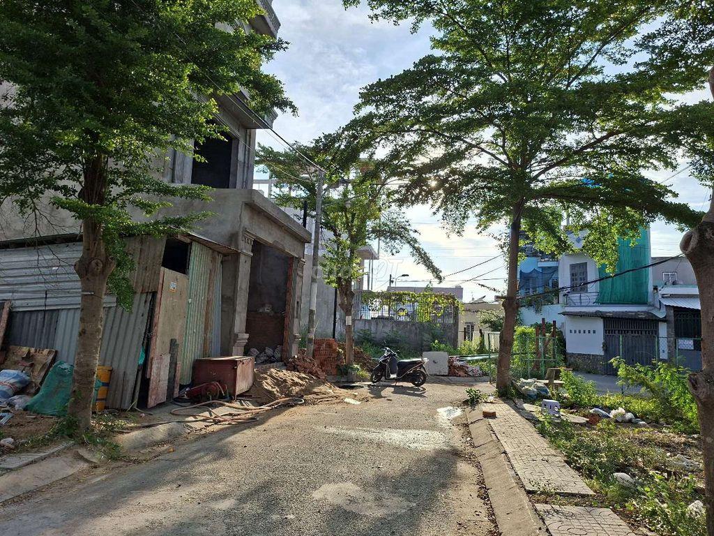 Cần bán đất thổ cư đường ô tô cạnh mặt tiền Nguyễn Bình, Nhà Bè