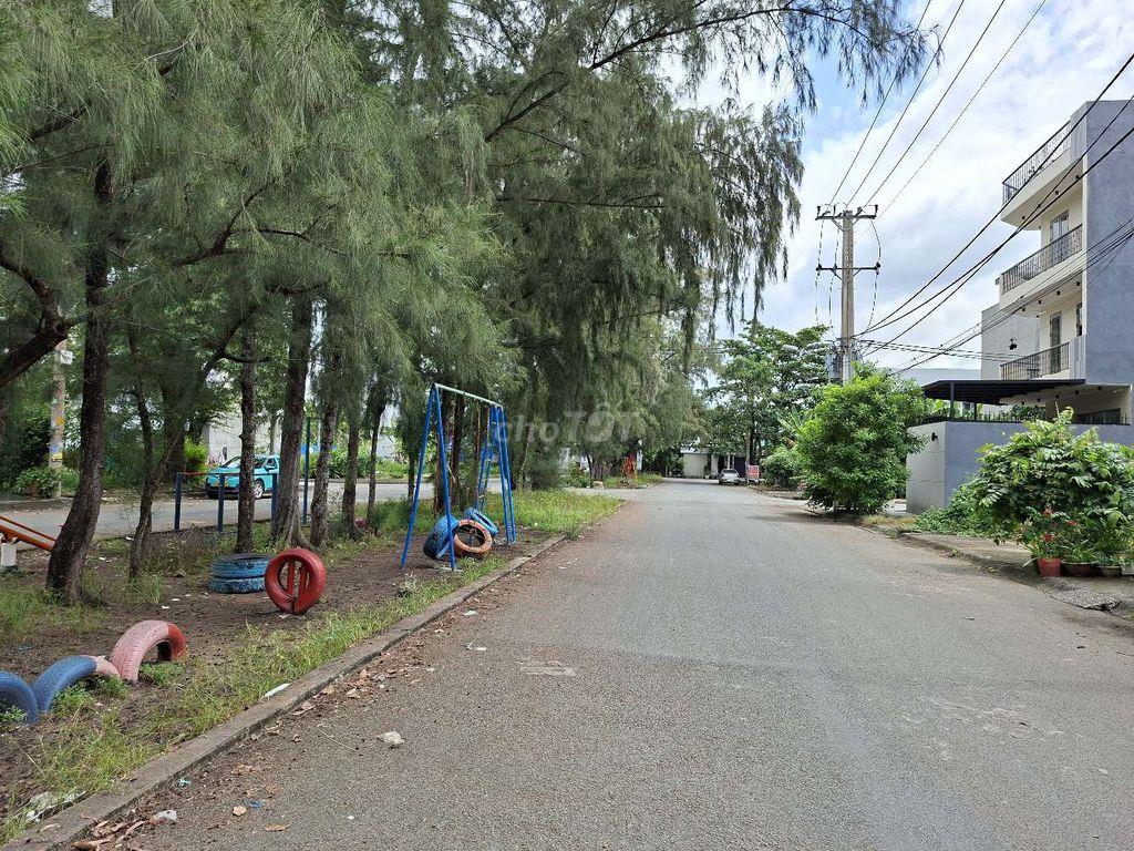 Cần bán nhanh đất thổ cư đường đôi 26m Nguyễn Văn Tạo, Nhà Bè