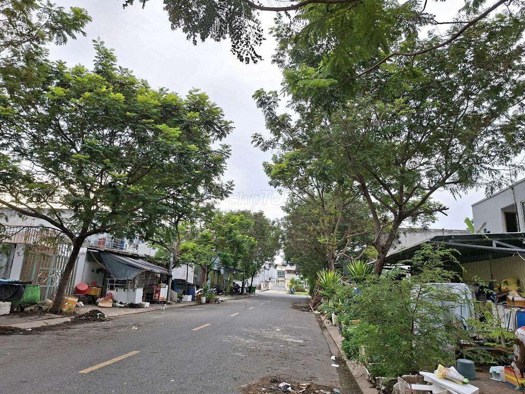 Bán đất thổ cư đường 17m khu dân cư Nam Sài Gòn Long Hậu