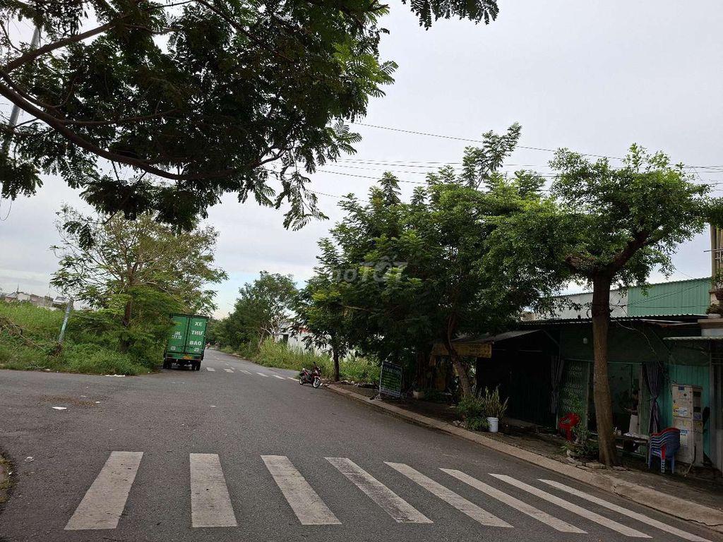Bán đất thổ cư đường 17m khu dân cư Nam Sài Gòn Long Hậu