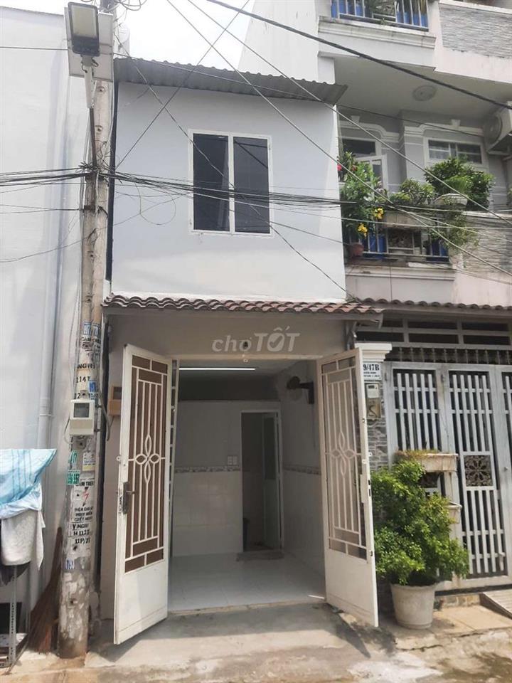 Bán gấp nhà , 1 lầu, hẽm xe hơi,  590 tr, Nguyễn Bình, Ng H Thọ.