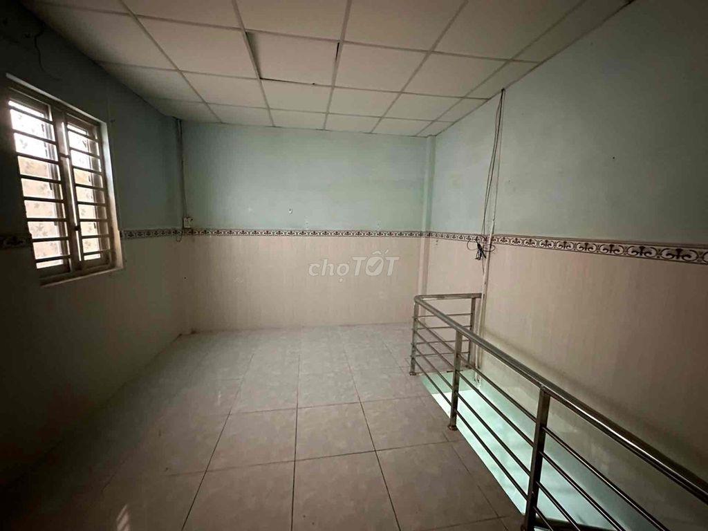 Chỉ 2,1T còn TL, 2 tầng BTCT, hàng xóm Himlam, DTSD 37m2, sổ riêng