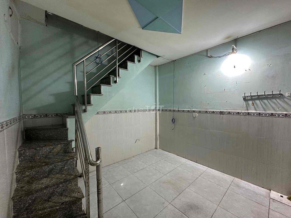 Chỉ 2,1T còn TL, 2 tầng BTCT, hàng xóm Himlam, DTSD 37m2, sổ riêng