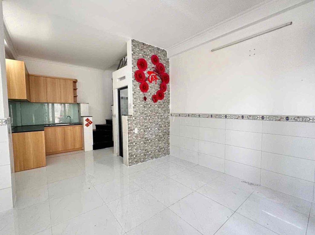 2 tầng BTCT, phường Tân Hưng, 35m2, 2pn, sổ riêng, Nhỉh 3T - TL