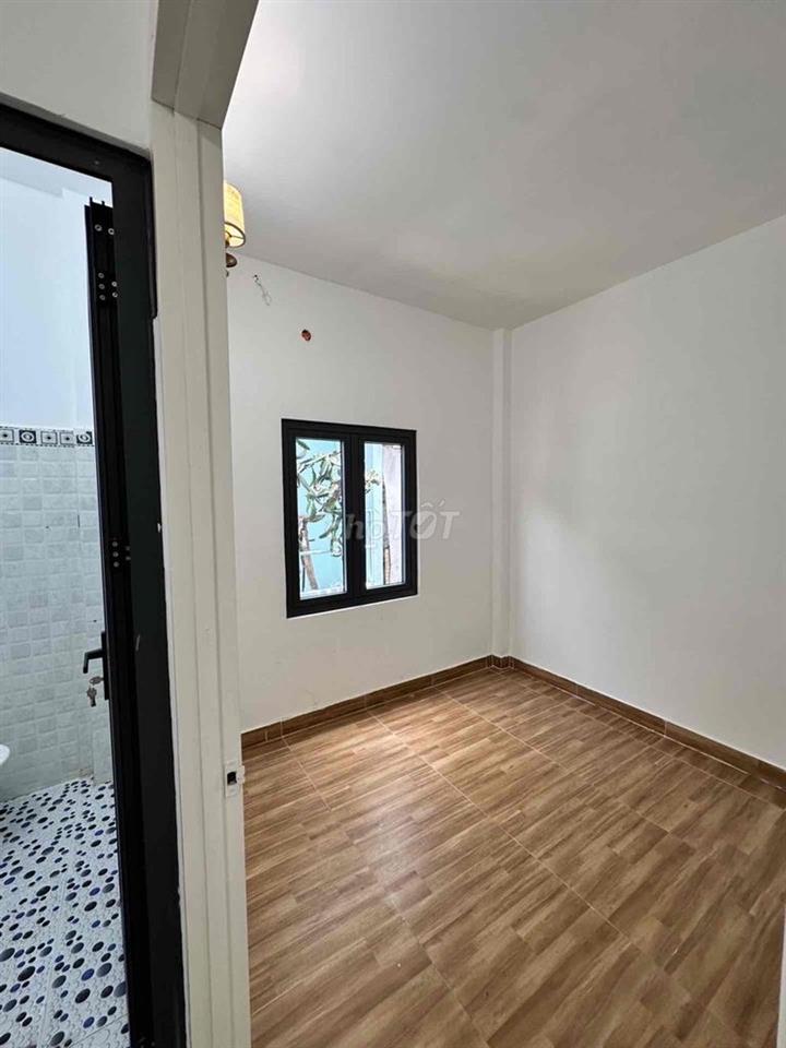 2 tầng BTCT, phường Tân Hưng, 35m2, 2pn, sổ riêng, Nhỉh 3T - TL