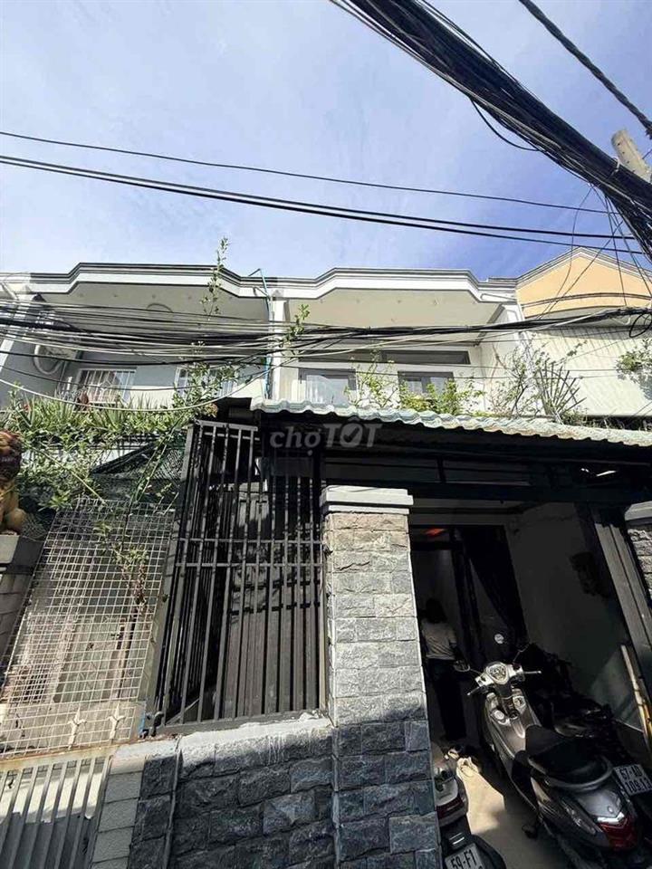 2 tâng BTCT, gần Phú Mỹ Hưng, DT 4x12m, hẻm 3gác, sổ riêng, Nhỉh 4T