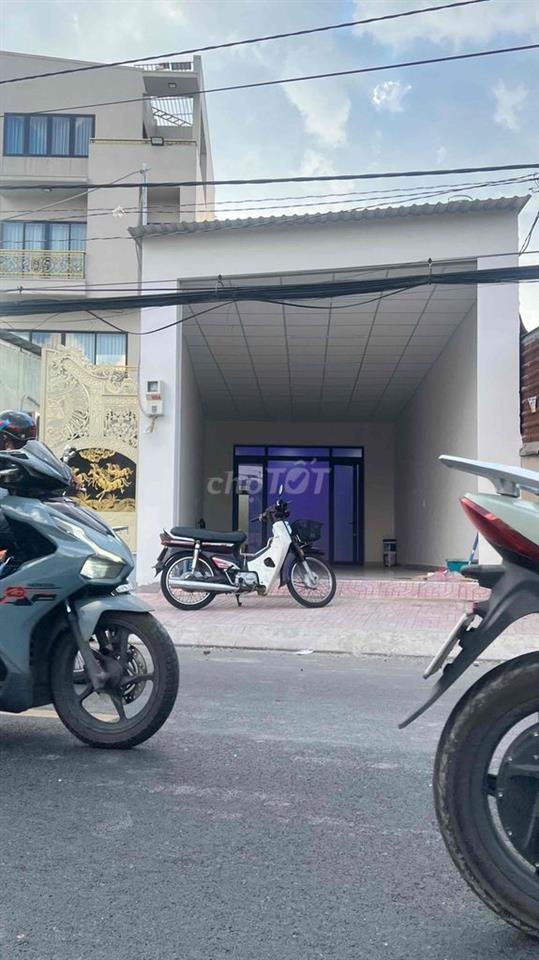 nhà mặt tiền chính chủ