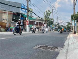 nhà mặt tiền chính chủ