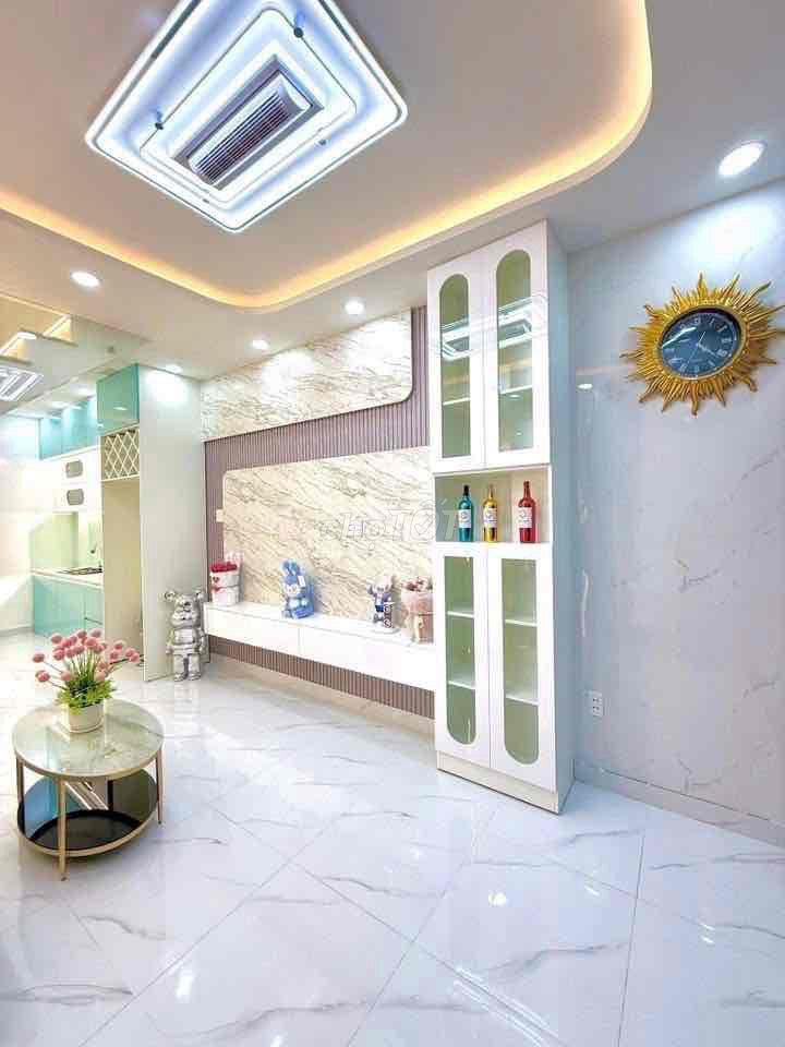 Nhà có sổ hồng Huỳnh Tấn Phát kế bên Q7