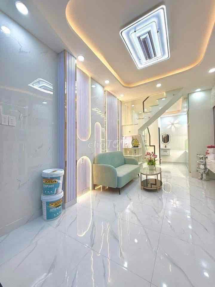 Nhà có sổ hồng Huỳnh Tấn Phát kế bên Q7
