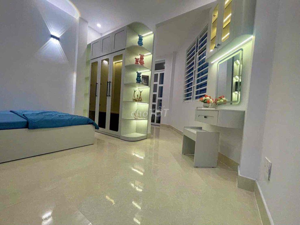 Nhà 2 Lầu sổ riêng Huỳnh Tấn Phát Nhà Bè