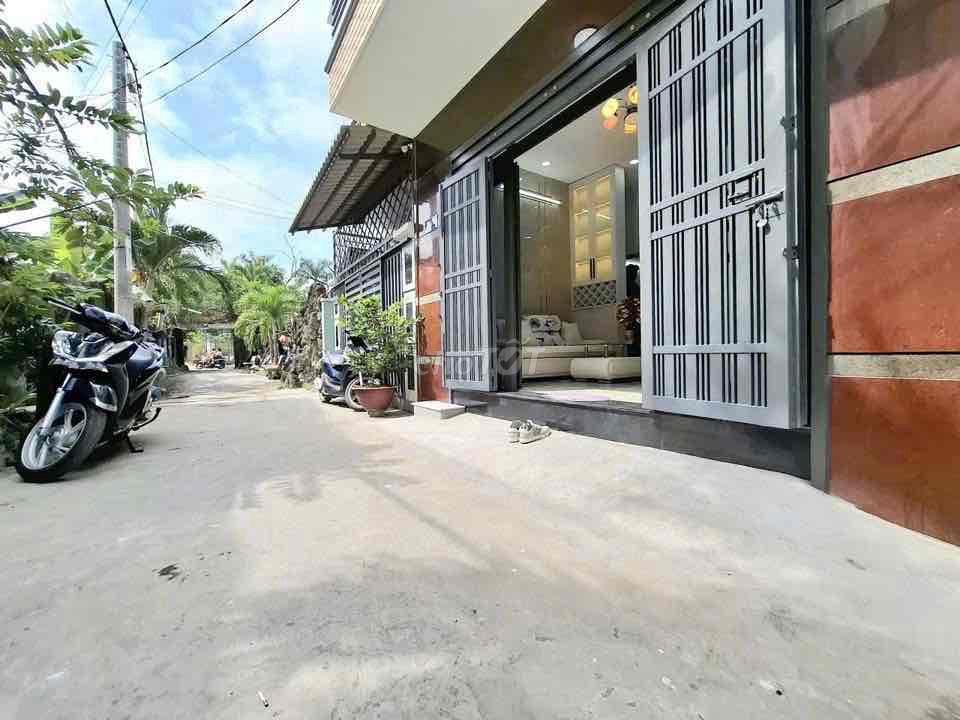 Nhà hẻm xe hơi sổ hồng chỉ 2,15 tỷ Huỳnh Tấn Phát - Q7