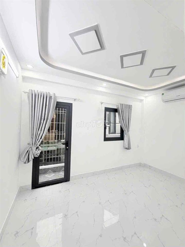 Nhà mới Huỳnh Tấn Phát kế Q7