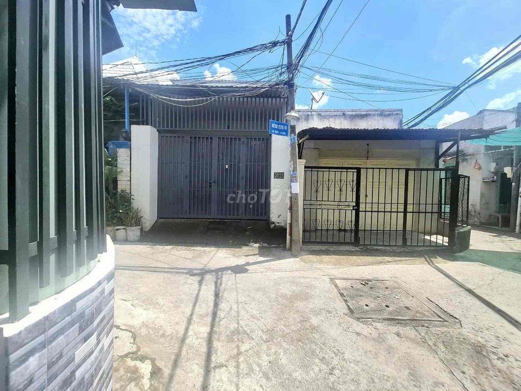 Bán đất 6,6 x8m sổ riêng sạch đẹp 226 Nguyễn Bình