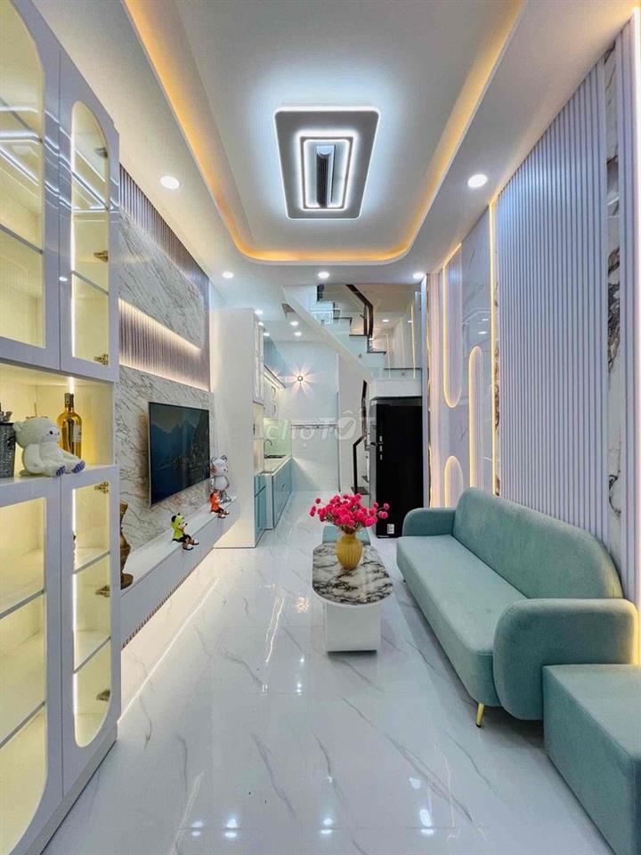 Bán nhà 2 lầu Huỳnh Tấn Phát Q7